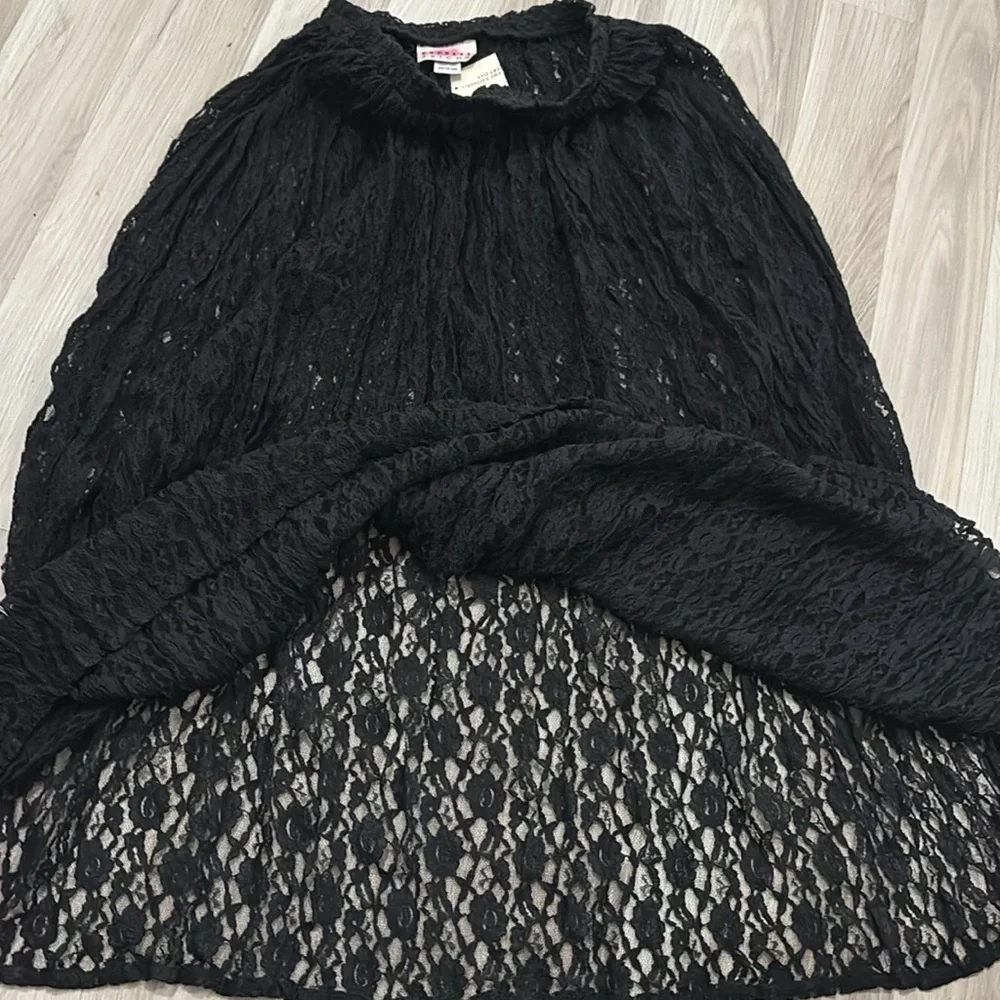 Vintage Express Tricot
All Lace Black Midi Skirt Size L NWT - Picture 10 of 12